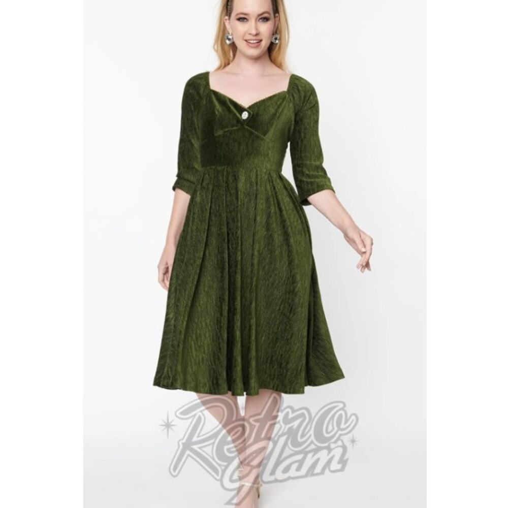 Unique Vintage Womens Velvet Swing Dress Size M Lamar Retro Midi Pleated Pockets